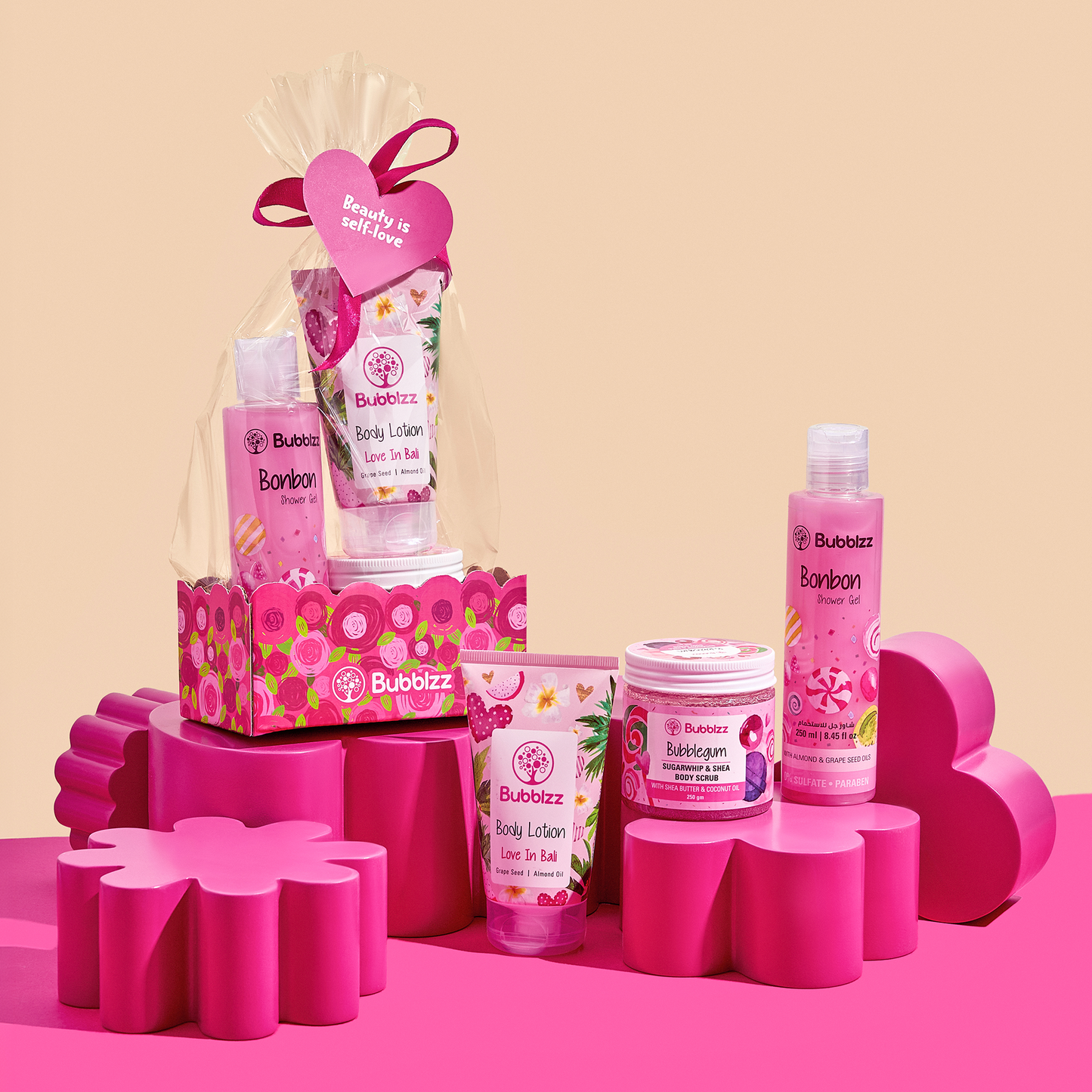 مجموعة هدايا مخصصة لعيد الحب